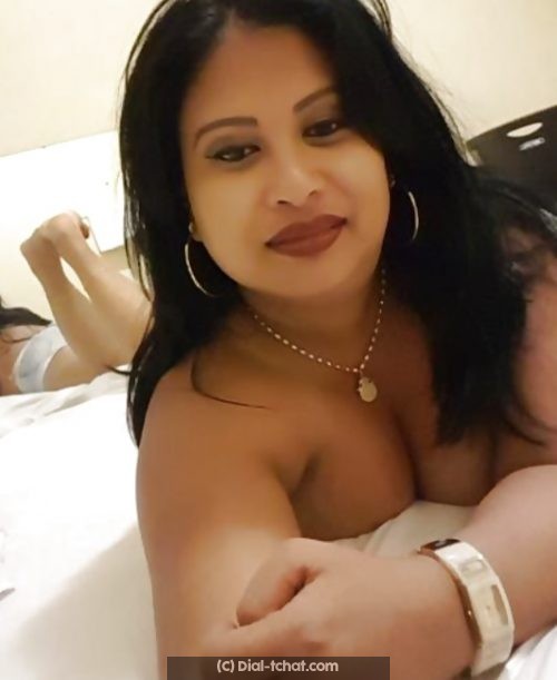 Femme ronde indienne a Brest a envie de baiser avec black