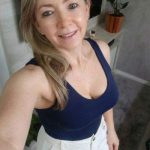 Retraitée de 46 ans à Castres pour tchat plus de 40 ans et partage de fantasmes